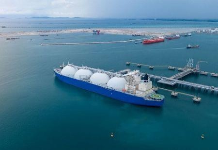 La perturbation historique des flux pétroliers au détroit d’Ormuz a déjà des effets visibles en Afrique