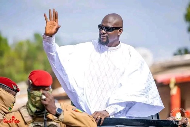 « Mamady Doumbouya, l’héritier des Pères fondateurs » par, Me Robert BOURI