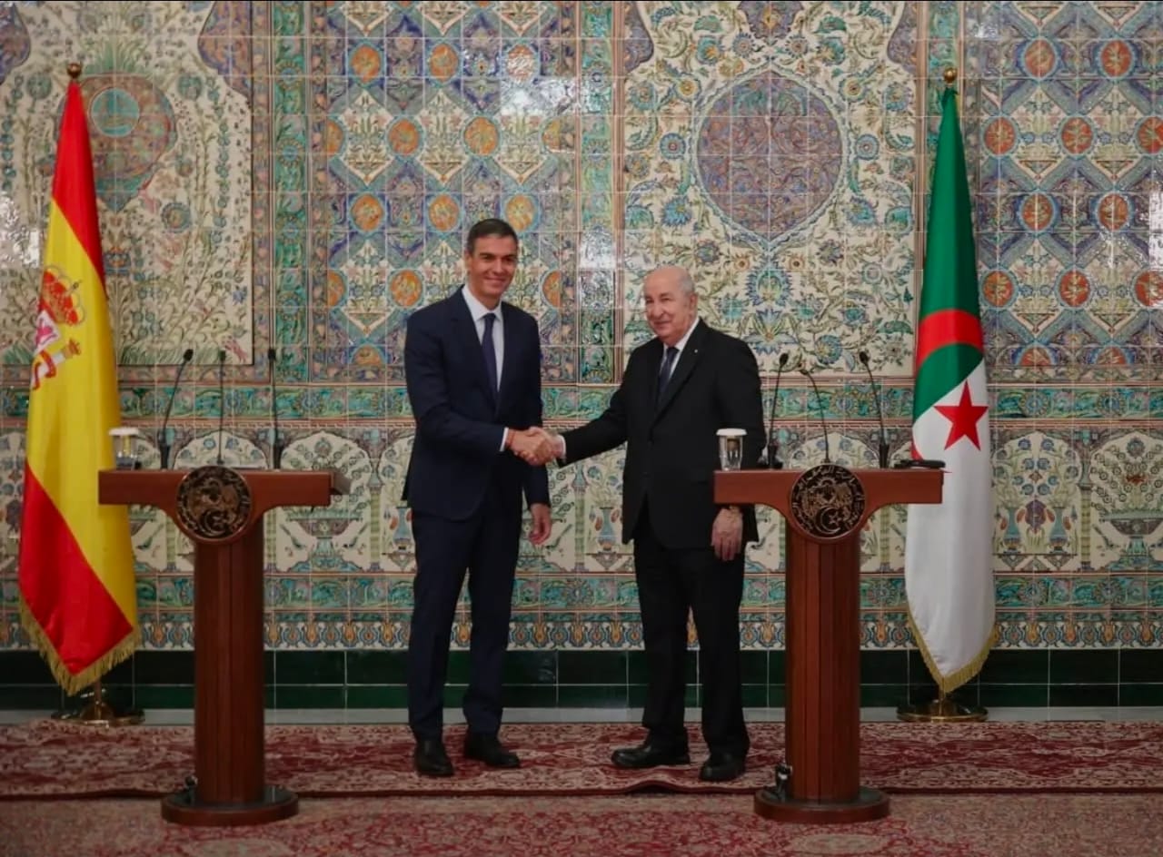 La visite de Pedro Sánchez à Alger : le retour de la realpolitik et l'émergence d'un nouveau paysage diplomatique au Sahara occidental