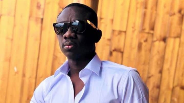PAPE DIOUF L’ARTISTE QUI ENFLAMME LES NUITS DAKAROISES