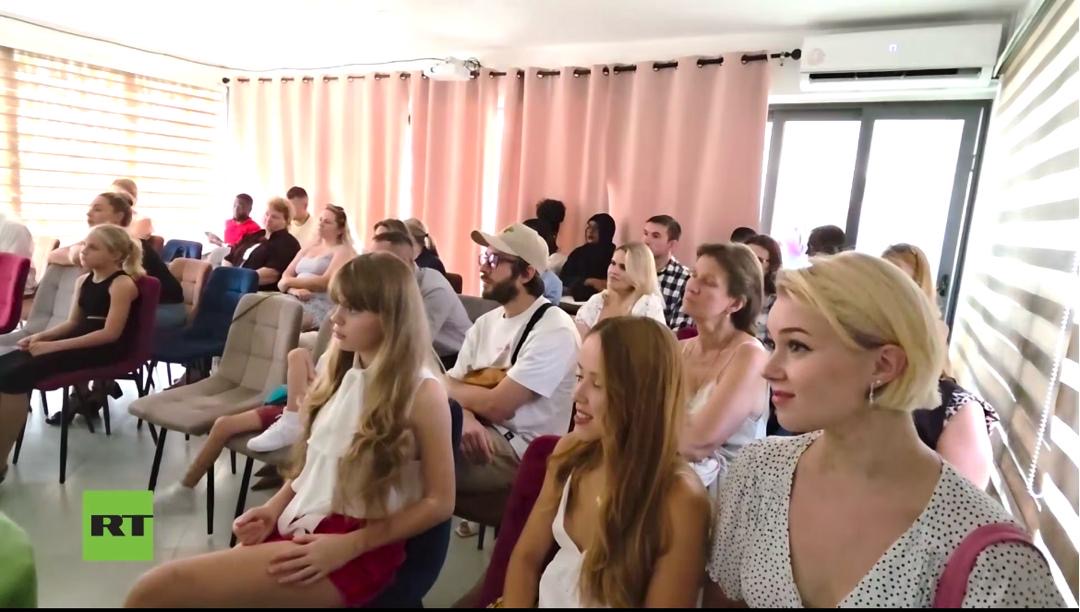 La projection du film russe « Bouratino » à Dakar : un succès pour la diplomatie culturelle russo-sénégalaise