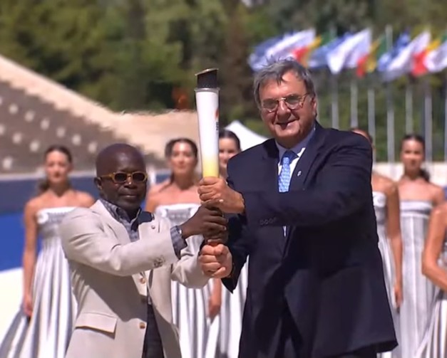 Dakar 2026 : la Flamme olympique quitte Athènes pour embraser le Sénégal
