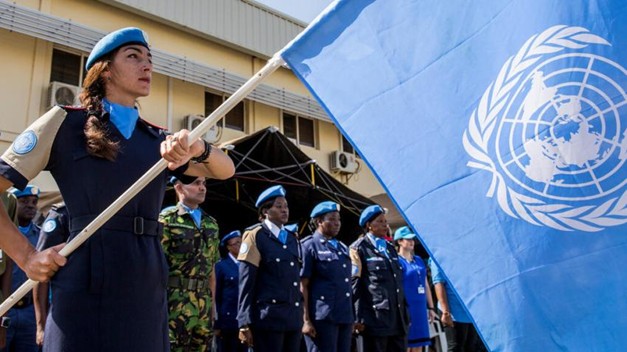 Une analyse intégrée des missions politiques spéciales et des opérations de maintien de la paix des Nations unies : similitudes et différences